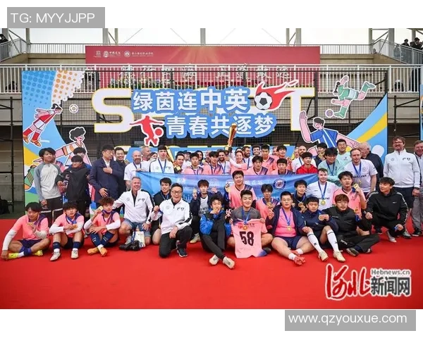 足球明星休闲时光双人合照展现友谊与激情的完美瞬间