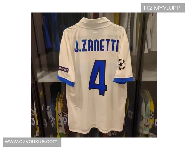 巴西足球传奇16号球衣背后的明星故事与辉煌成就